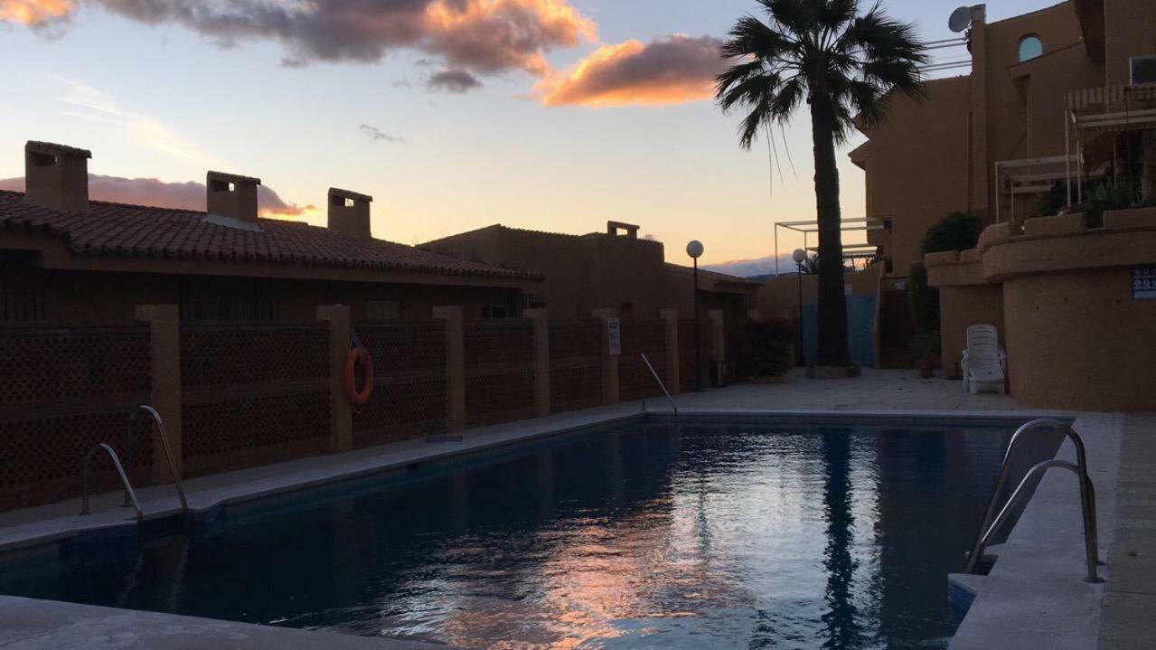 Beach Bungalow Port,Free Parking Estepona Zewnętrze zdjęcie